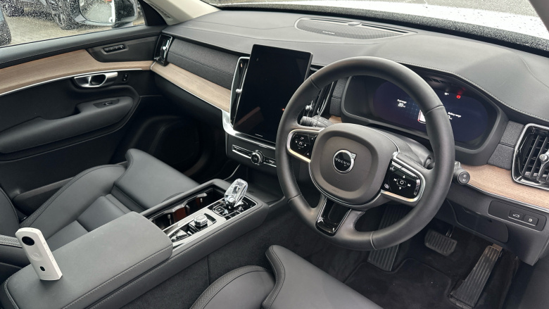 Volvo XC90 2.0 T8 PHEV Plus Dark 5dr AWD Geartronic Estate